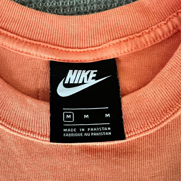 Women’s Nike Tank Top - Picture 4 of 5